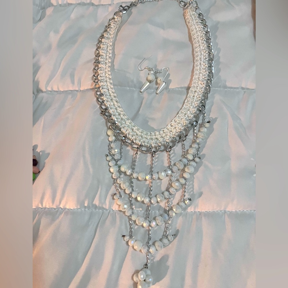 White Necklace Set